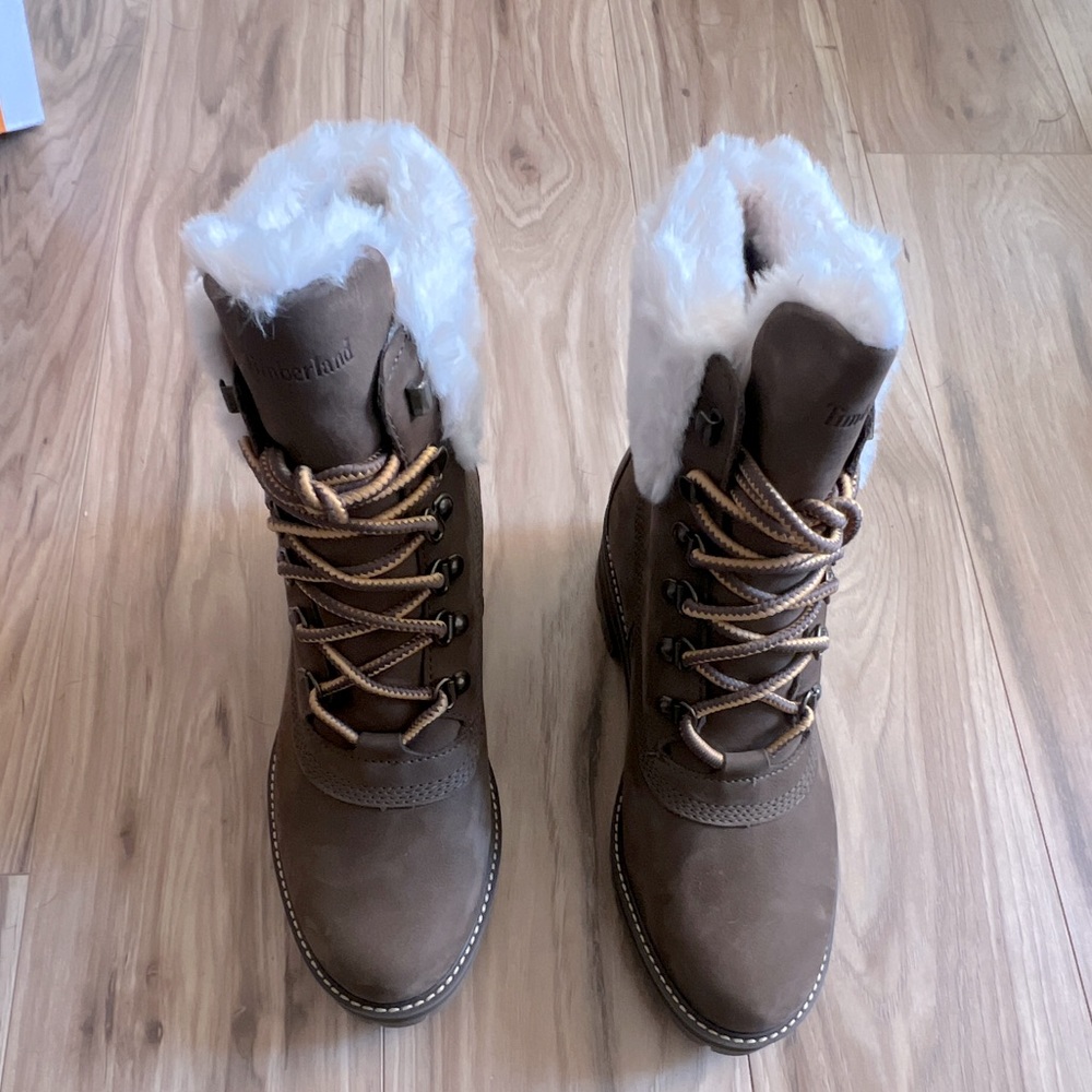 timberland courmayeur valley women’s boots size 9
